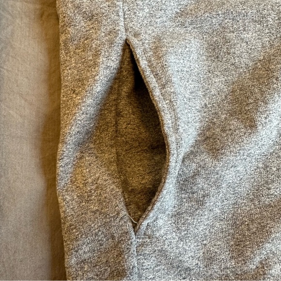 Banana Republic Core Temp Terry Sweatshirt - Men's Small - Picture 4 of 10